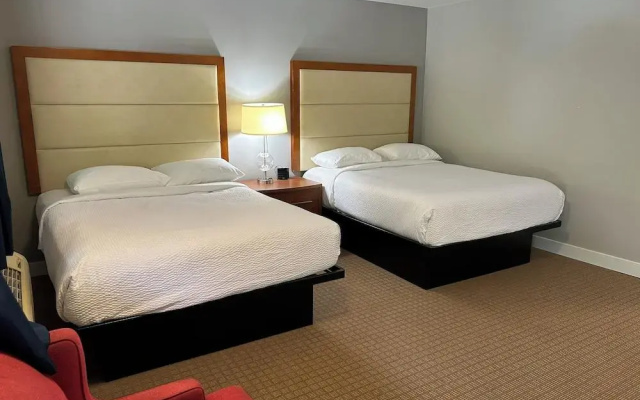 photo 4 of Hillside Inn