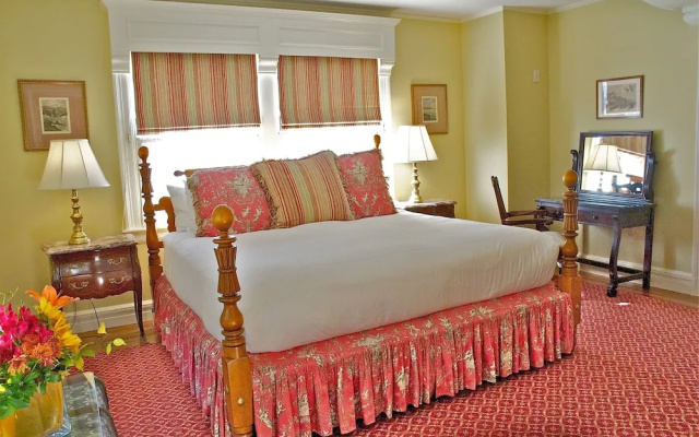 photo 4 of Hilltop Inn
