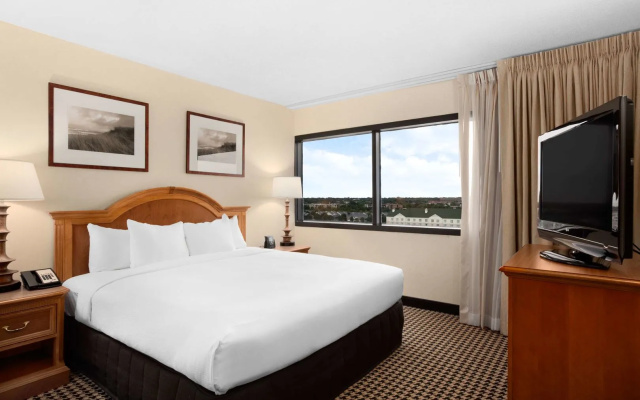 photo 4 of Hilton Chicago/Oak Brook Suites