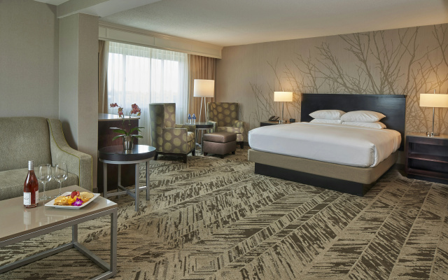 photo 4 of Hilton Cincinnati Airport