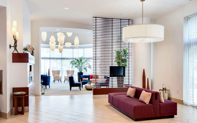 photo 3 of Hilton Garden Inn Alexandria Old Town National Harbor