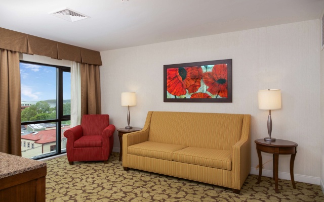 photo 5 of Hilton Garden Inn Burlington Downtown