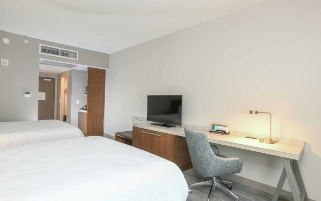 photo 3 of Hilton Garden Inn Cincinnati Midtown