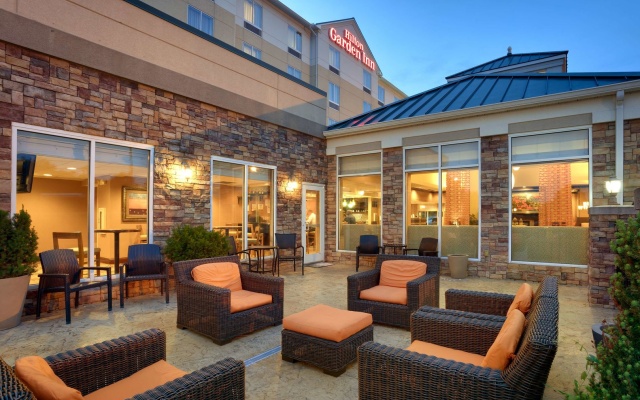 photo 2 of Hilton Garden Inn Clarksville