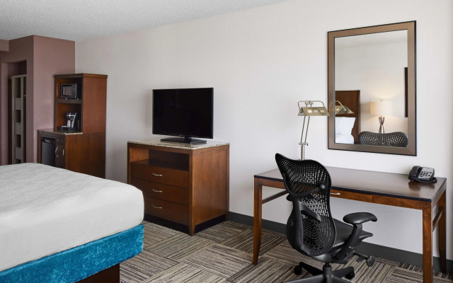 photo 4 of Hilton Garden Inn Denver South Park Meadows Area