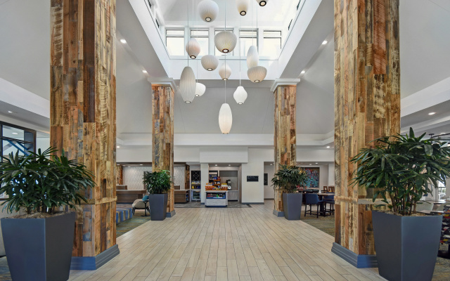 photo 2 of Hilton Garden Inn Houston/Galleria Area