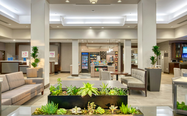photo 2 of Hilton Garden Inn Irvine/Orange County Airport