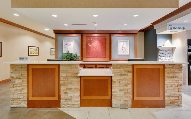 photo 3 of Hilton Garden Inn Milwaukee Airport