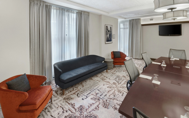 photo 3 of Hilton Garden Inn Milwaukee Downtown