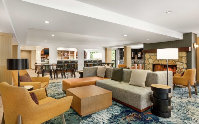photo 2 of Hilton Garden Inn Monterey