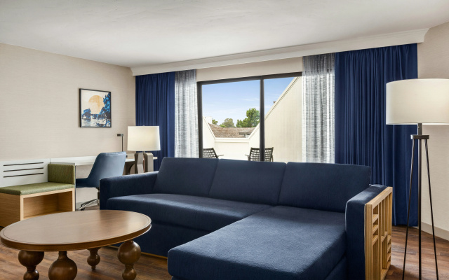 photo 3 of Hilton Garden Inn Monterey