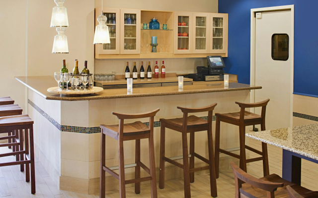 photo 4 of Hilton Garden Inn Orlando International Drive North