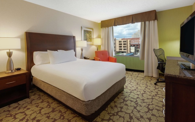 photo 5 of Hilton Garden Inn Pittsburgh University Place
