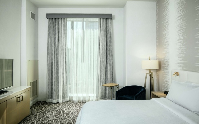 photo 5 of Hilton Garden Inn Seattle Bellevue Downtown, WA