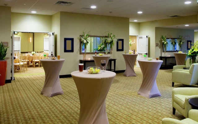 photo 2 of Hilton Garden Inn Seattle/Bothell