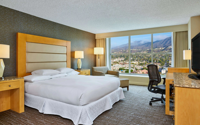 photo 4 of Hilton Los Angeles North/Glendale