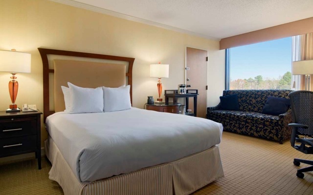 photo 3 of Hilton Raleigh North Hills