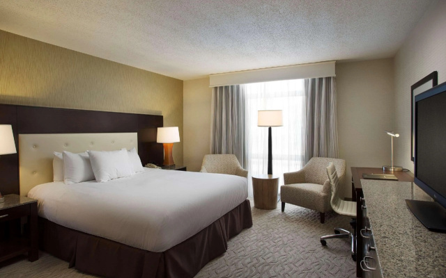 photo 4 of Hilton Oakland Airport Hotel