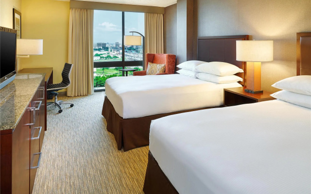 photo 5 of DoubleTree by Hilton San Antonio Airport