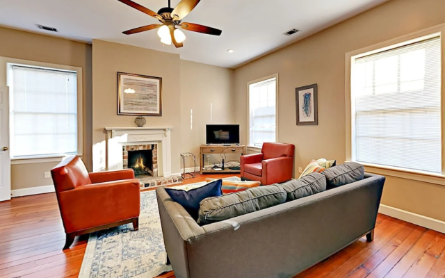 photo 2 of Historic Downtown Charm 3 Bedrooms 2.5 Bathrooms Townhouse