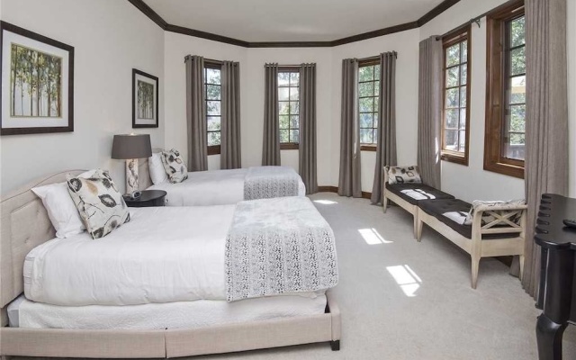 photo 5 of Holden Road Residence 5 Bedrooms 6 Bathrooms Condo