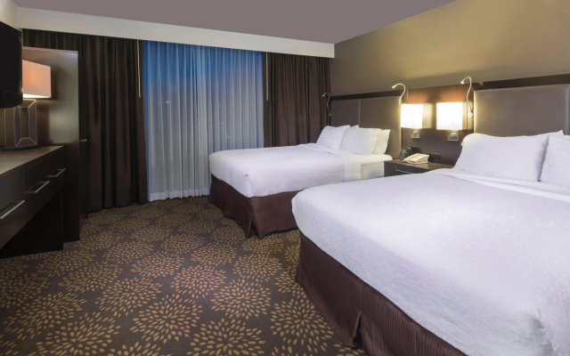 photo 3 of Holiday Inn & Suites Phoenix Airport North by IHG