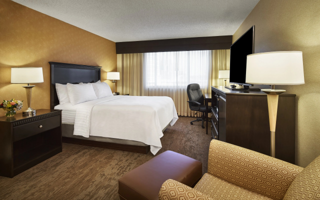 photo 4 of Holiday Inn Alexandria at Carlyle by IHG
