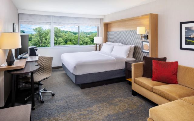 photo 3 of Holiday Inn Charlottesville-Monticello by IHG