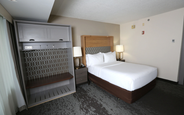 photo 3 of Holiday Inn & Suites Chicago North Shore (Skokie) by IHG