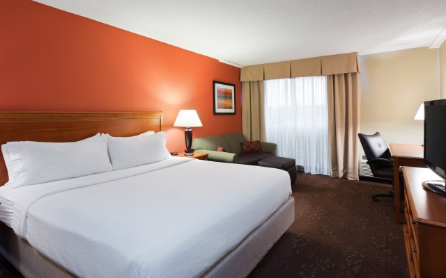 photo 4 of Holiday Inn Cincinnati-Riverfront by IHG