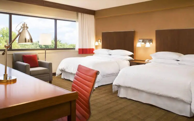 photo 4 of Holiday Inn Cleveland-Airport