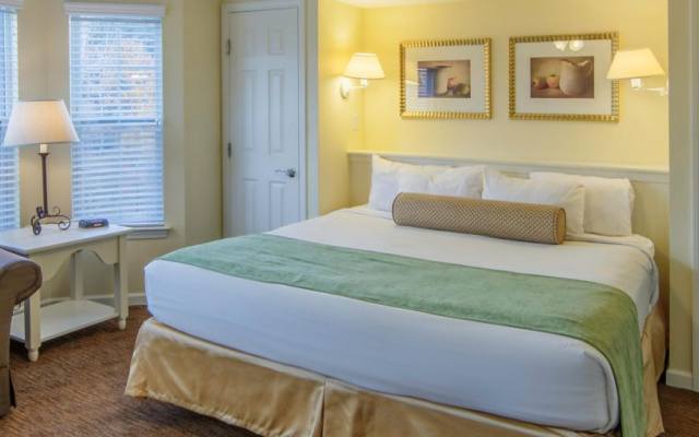 photo 2 of Holiday Inn Club Vacations Oak N Spruce Resort Berkshires