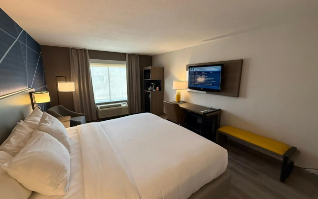 photo 4 of Comfort Inn & Suites Danbury-Bethel