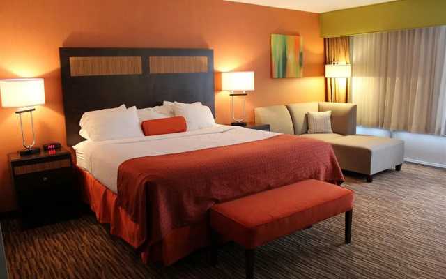 photo 3 of Holiday Inn Danbury-Bethel @ I-84