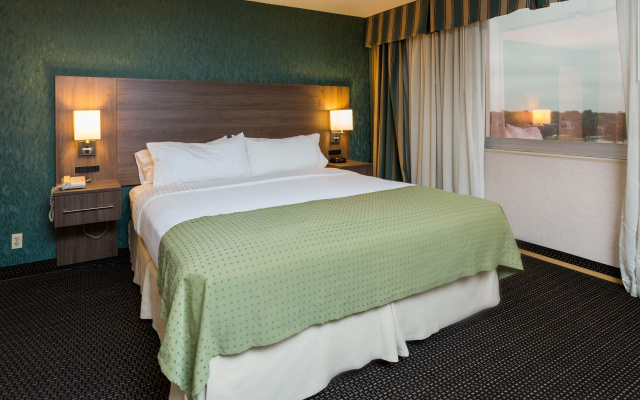 photo 4 of Holiday Inn Downtown - Mercy Area by IHG