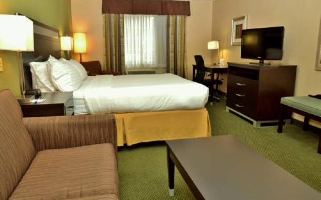 photo 2 of Holiday Inn Exp And Suites Ctr Township