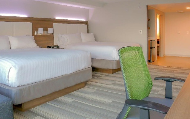photo 4 of HOLIDAY INN EXPRESS & SUITES MIAMI AIRPORT EAST, AN IHG HOTEL