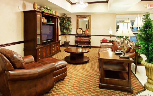 photo 2 of Holiday Inn Express & Suites Carrollton by IHG