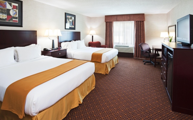 photo 3 of Holiday Inn Express & Suites Carrollton by IHG