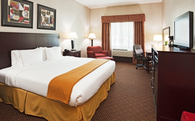 photo 5 of Holiday Inn Express & Suites Carrollton by IHG