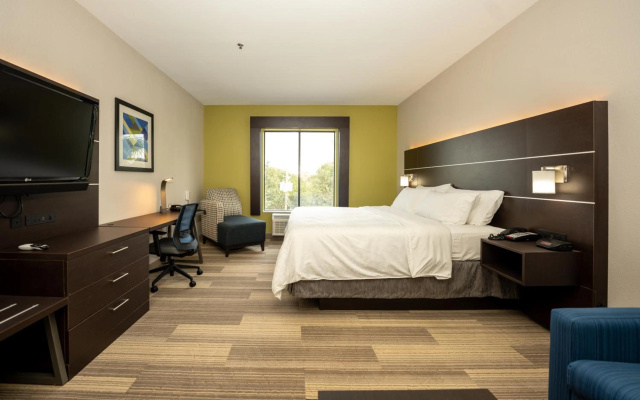 photo 5 of Holiday Inn Express & Suites Deer Park by IHG