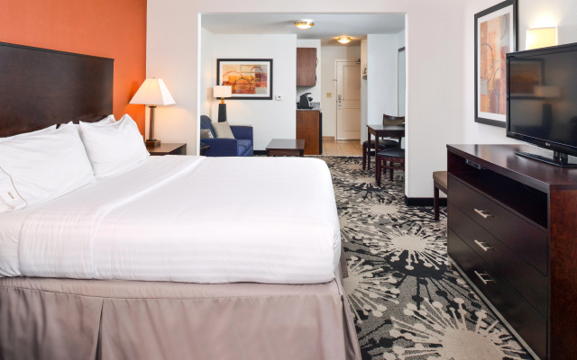 photo 3 of Holiday Inn Express & Suites Greenfield by IHG