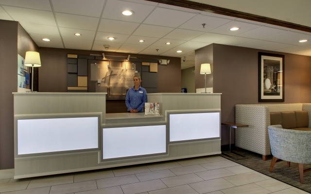 photo 2 of Holiday Inn Express & Suites Lebanon by IHG