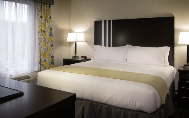 photo 4 of Holiday Inn Express & Suites Madison Central by IHG