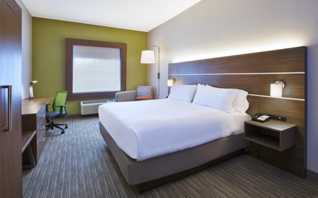 photo 3 of Holiday Inn Express & Suites Manchester by IHG