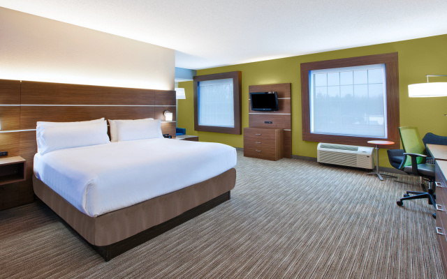 photo 4 of Holiday Inn Express & Suites Manchester by IHG