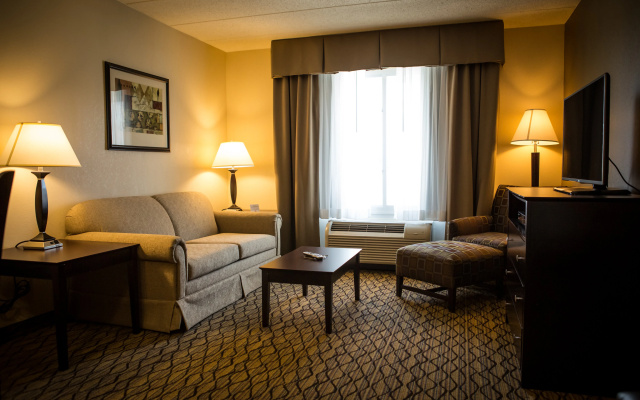 photo 3 of Holiday Inn Express & Suites Milford by IHG