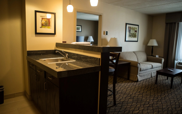 photo 4 of Holiday Inn Express & Suites Milford by IHG