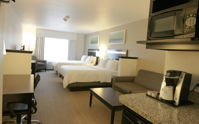 photo 4 of Holiday Inn Express & Suites Montgomery by IHG