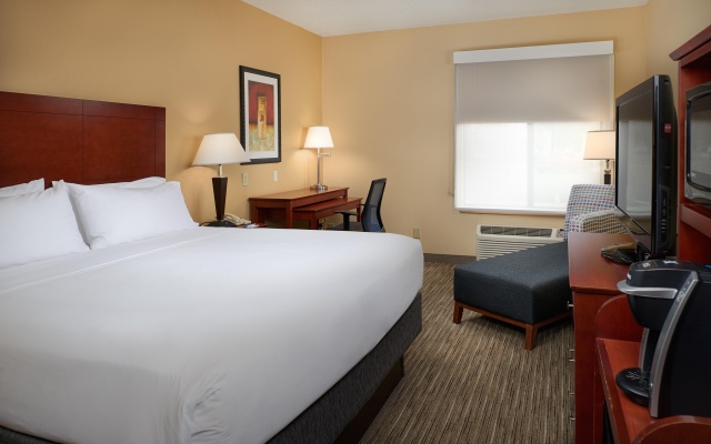 photo 4 of Holiday Inn Express & Suites Oxford by IHG